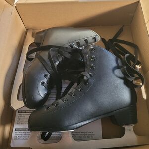 Lake Placid Adult Black Figure Skates, Size 5